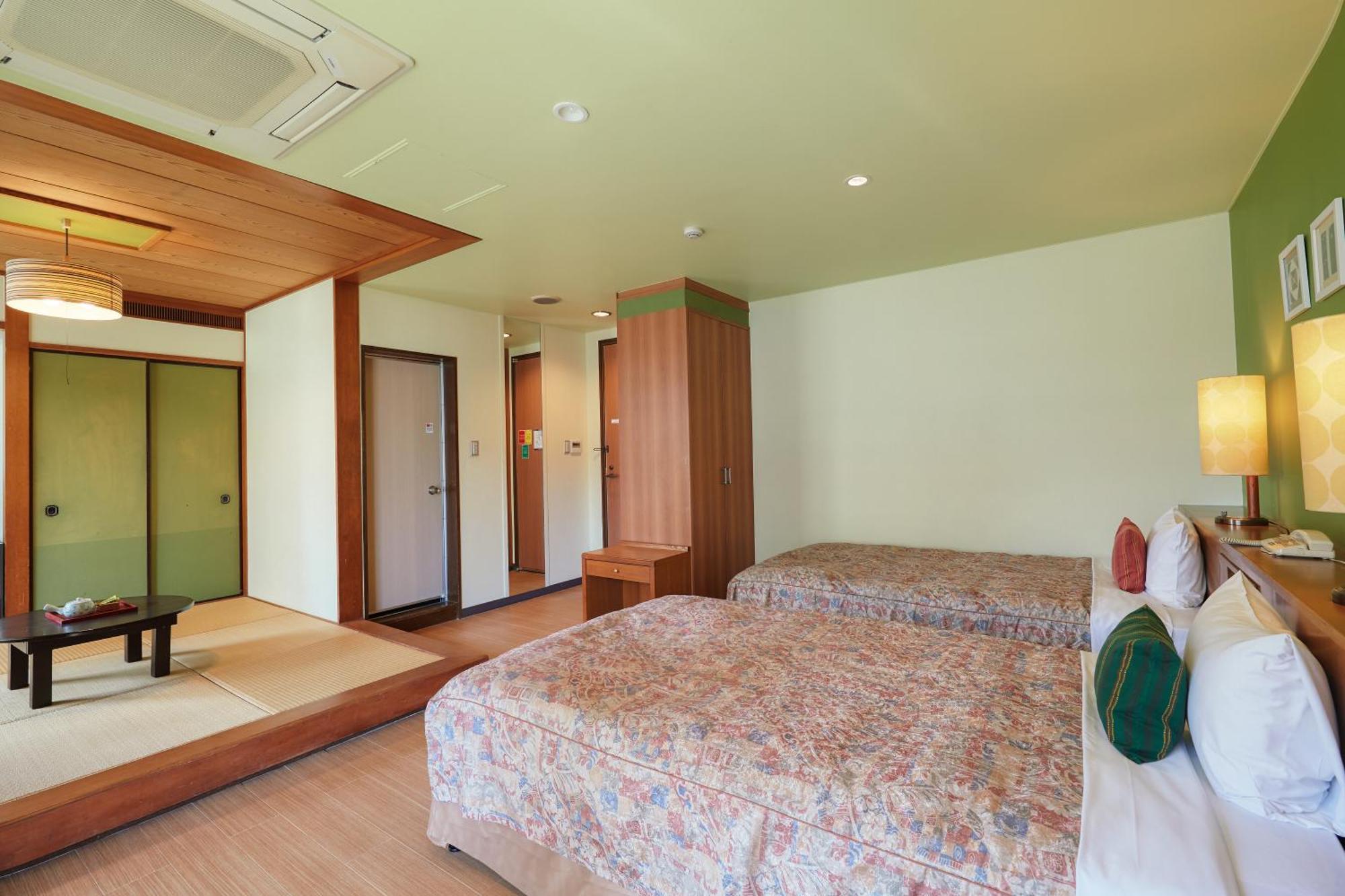 Sun Palace Kyuyokan Naha Room photo